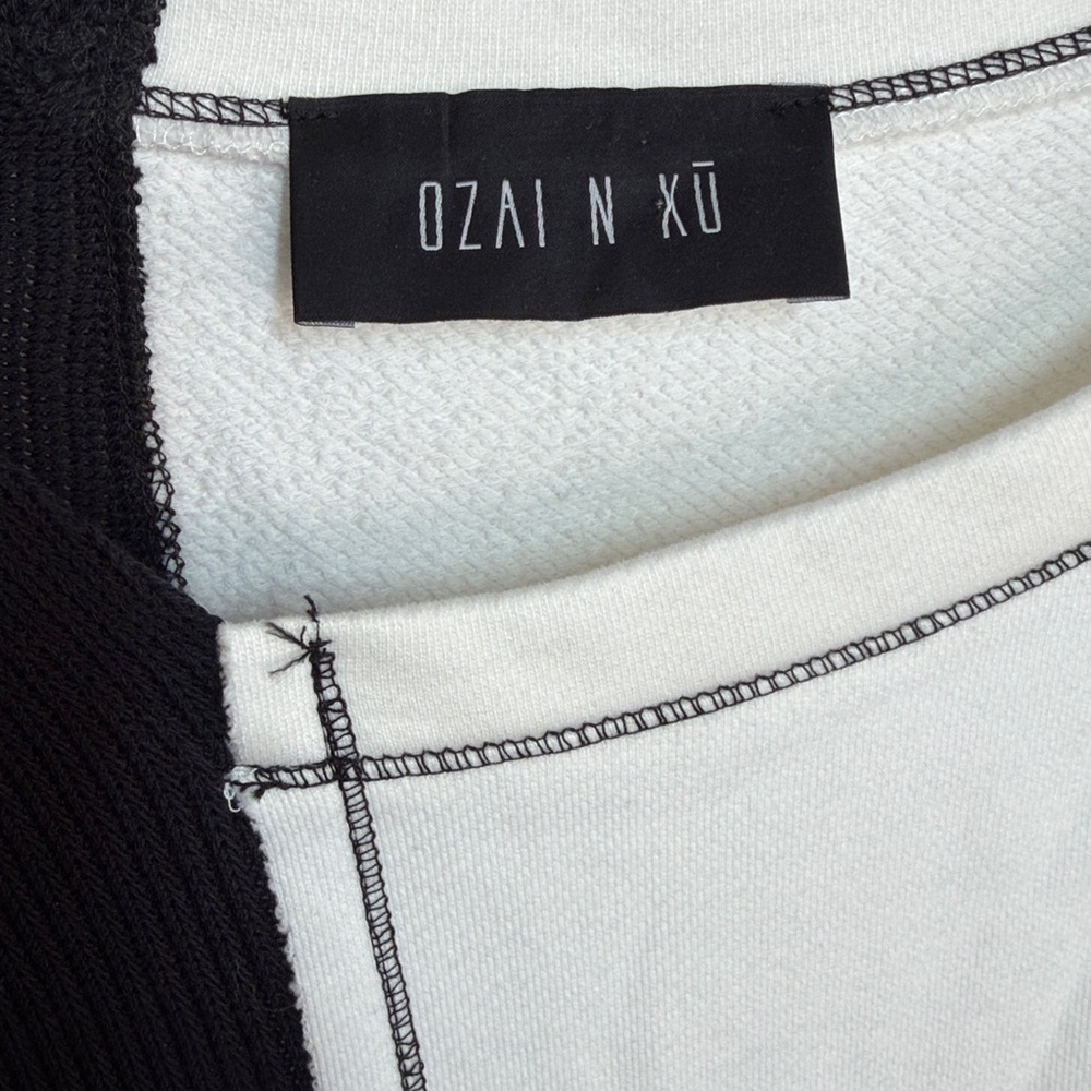OZAI N KU Black White Abstract Artsy Lagenlook Modal Cotton Top Medium - Picture 4 of 5